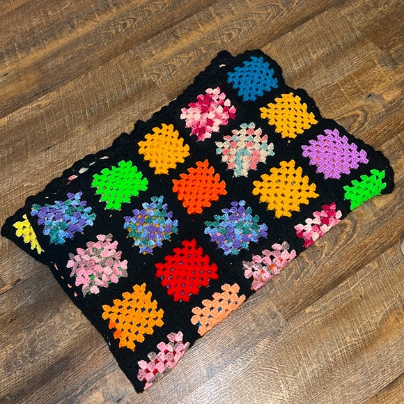 VTG MCM Handmade crocheted blanket patchwork granny square afghan sofa throw - Picture 6 of 9